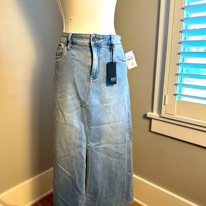 Kut from the Kloth Denim Long Skirt. Size 8
